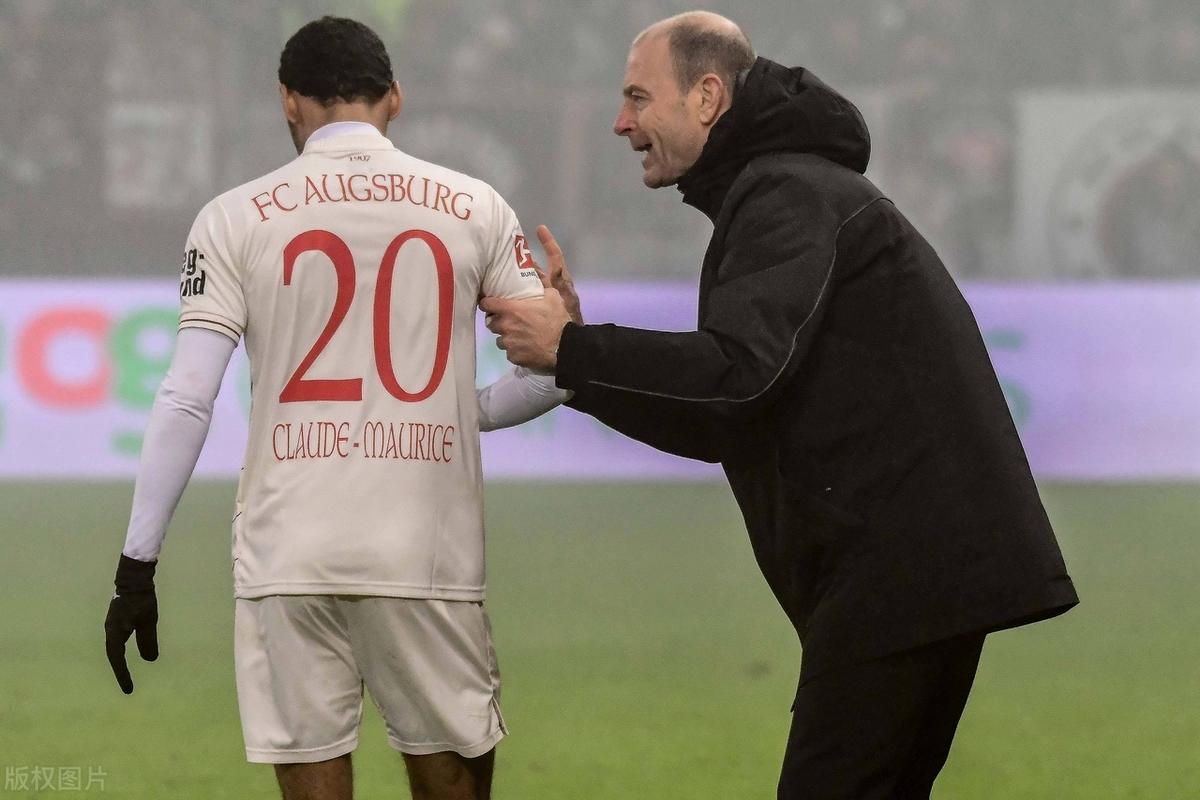 今晨斯图加特备战德国杯，复出首秀细节曝光，气氛紧张，心理建设被强调(阿伦艾弗森为什么叫答案)