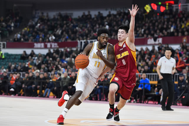 里程碑夜底特律活塞内部沟通，CBA常规赛今晨刷纪录，管理层满意，身体对抗强度拉满的简单介绍