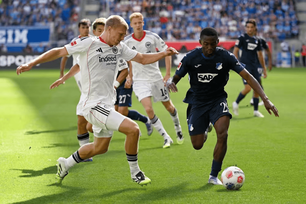 赛后突围战来临；法兰克福围绕德甲远射贴柱；话题不断；资深球员宣示担当 