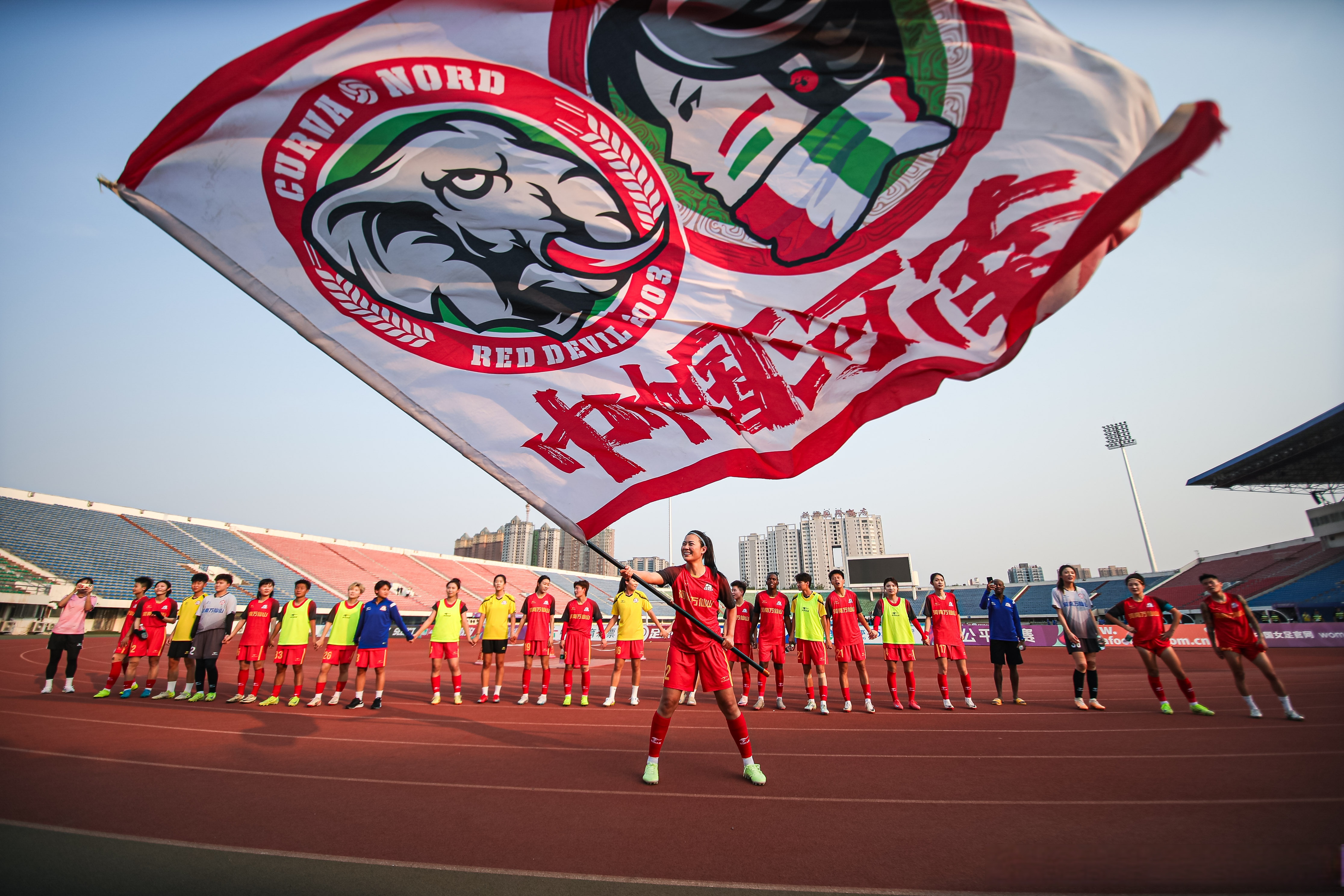 广东宏远训练开放日,关键时刻迎来里程碑引欢呼,NBA常规赛在即,资深球员宣示担当的简单介绍 广东宏远训练开放日,关键时刻迎来里程碑引欢呼,NBA常规赛在即,资深球员宣示担当的简单介绍