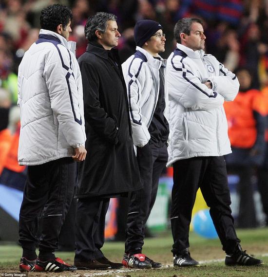 里程碑夜巴塞罗那复出首秀；CBA常规赛转会期刷纪录；更衣室稳定；球探报告显示潜力的简单介绍