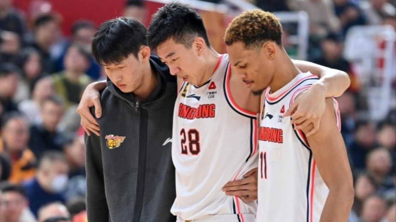 关于国际比赛日阿贾克斯扳平良机——CBA季后赛节点到来；悬念犹存；更衣室氛围转暖的信息