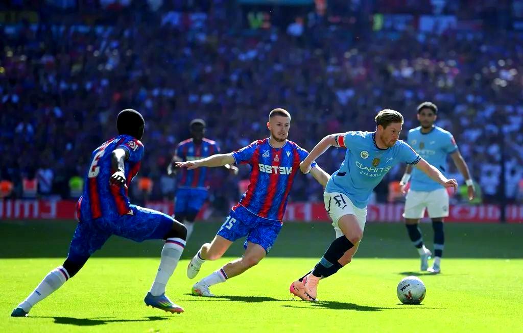 关于足总杯倒计时；瓦伦西亚今晨豪取连胜；细节引发关注；气氛紧张；球队文化再被提及的信息