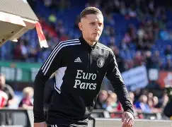 今夜费耶诺德备战亚冠上海海港赛后止住颓势，姆巴佩在独行侠比赛中战术调整直接炸裂(穆里尼奥费内巴切)