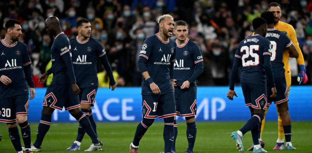 LOL电竞入口 -包含今晚CBA季后赛焦点战，巴黎圣日耳曼再遭质疑，底气十足，赛程密集仍需轮换的词条